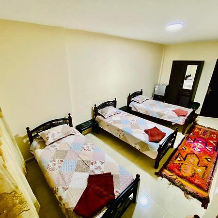 Petra View Flat Hotel Wadi Musa Exterior photo