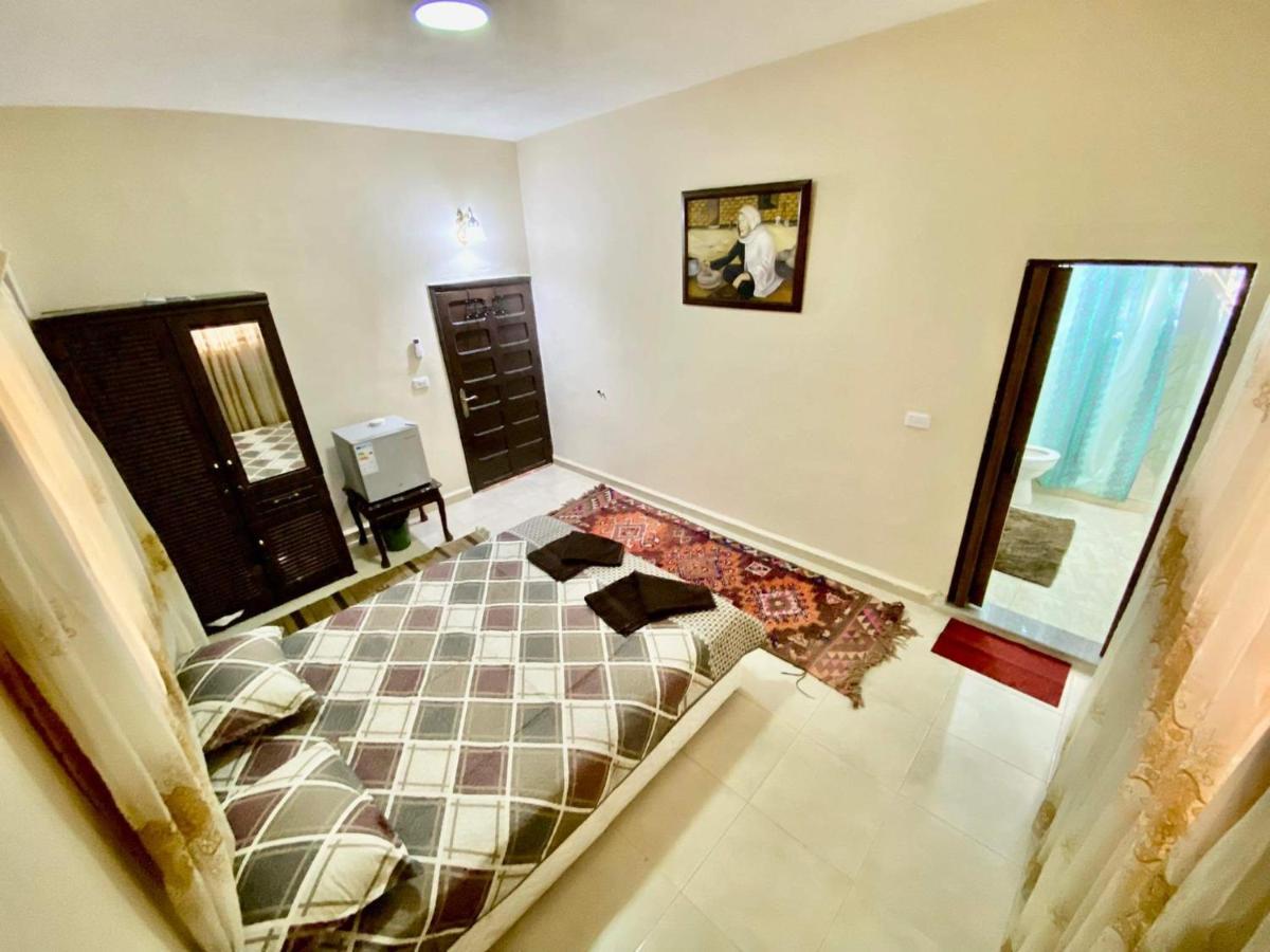 Petra View Flat Hotel Wadi Musa Exterior photo