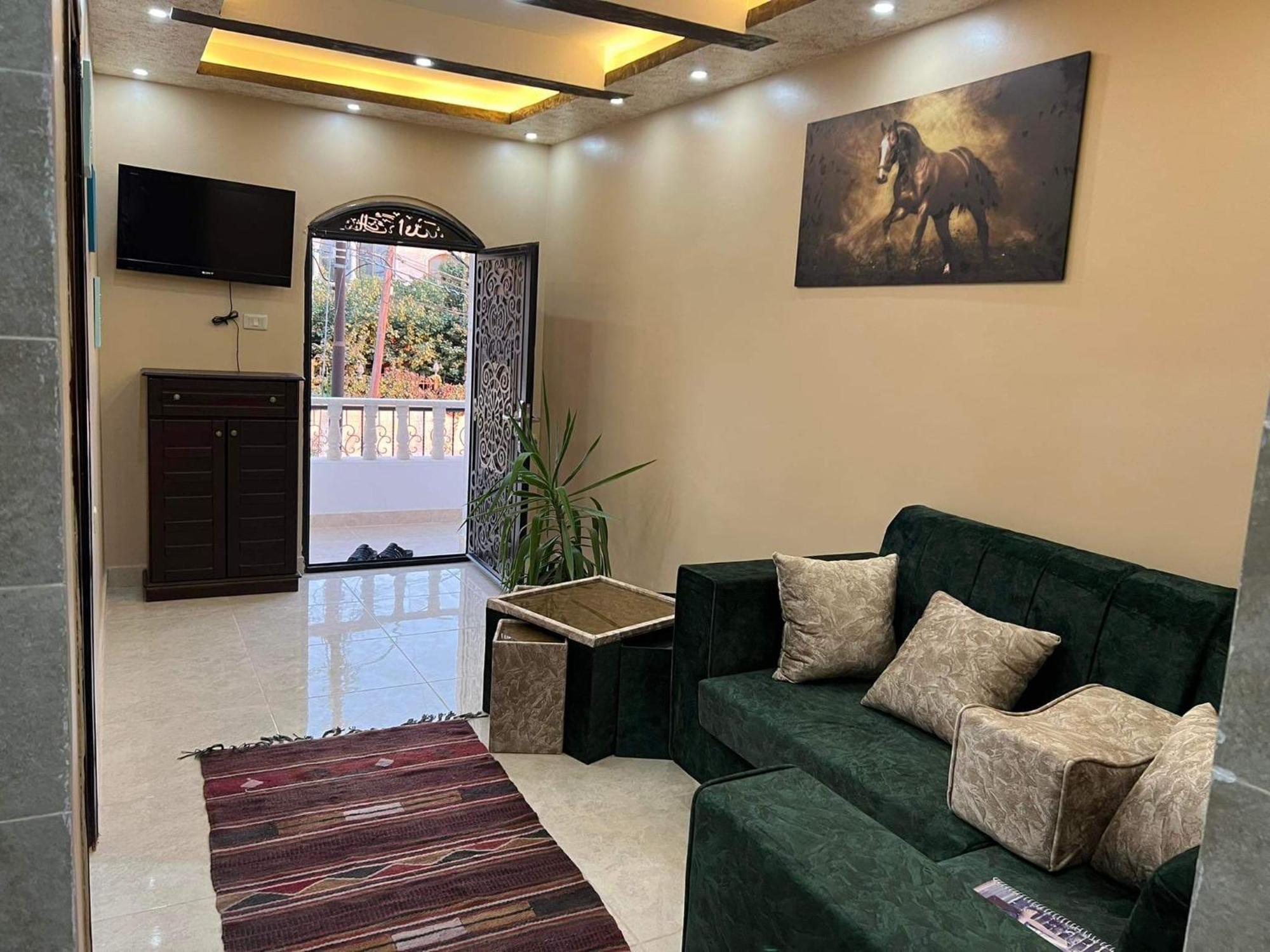 Petra View Flat Hotel Wadi Musa Exterior photo