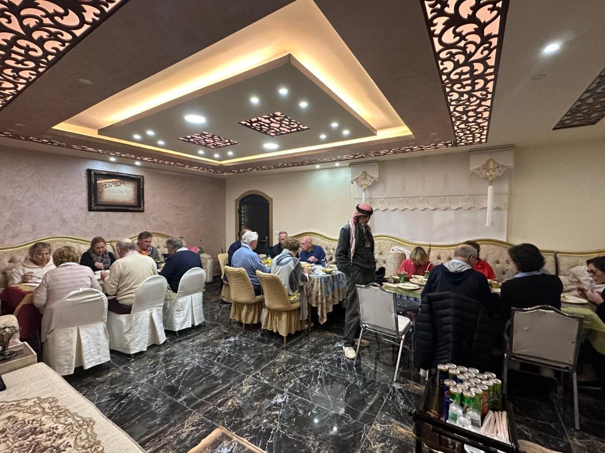 Petra View Flat Hotel Wadi Musa Exterior photo